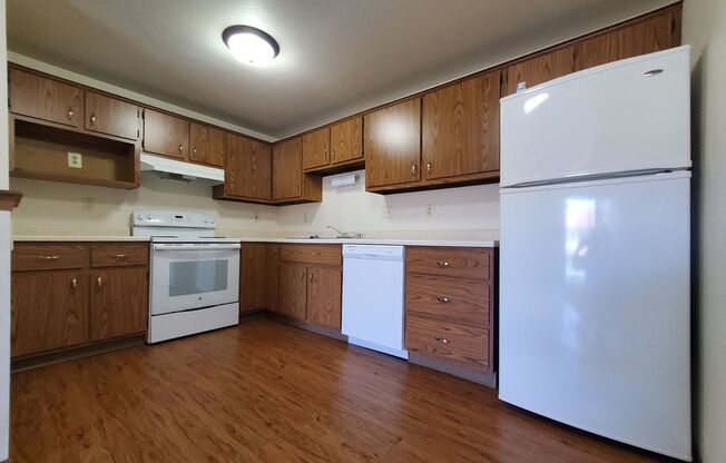 1 bed, 1 bath, 936 sqft, $895, Unit 825 # 05