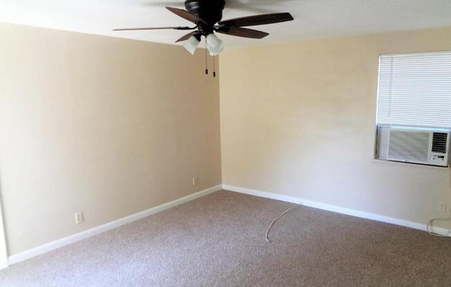3733 42 AVE N