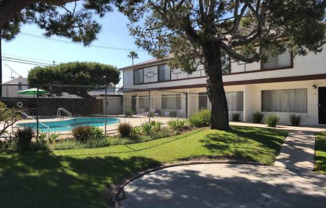 2985 Mendoza Dr, Costa Mesa CA