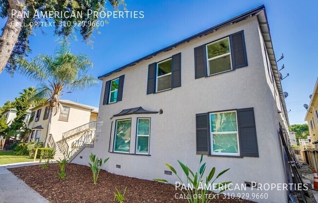 2466 Cedar Ave