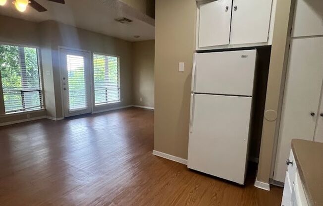 Studio, 1 bath, 500 sqft, $1,400, Unit 117