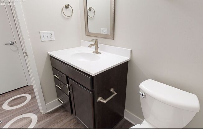 2 beds, 1 bath, $1,050, Unit #16