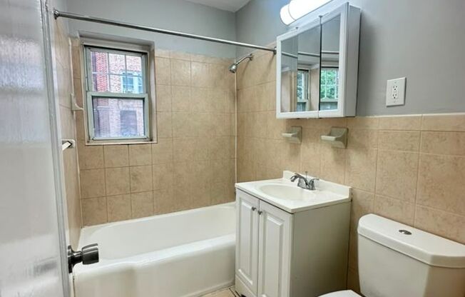 1 bed, 1 bath, 750 sqft, $1,625, Unit APT B-102