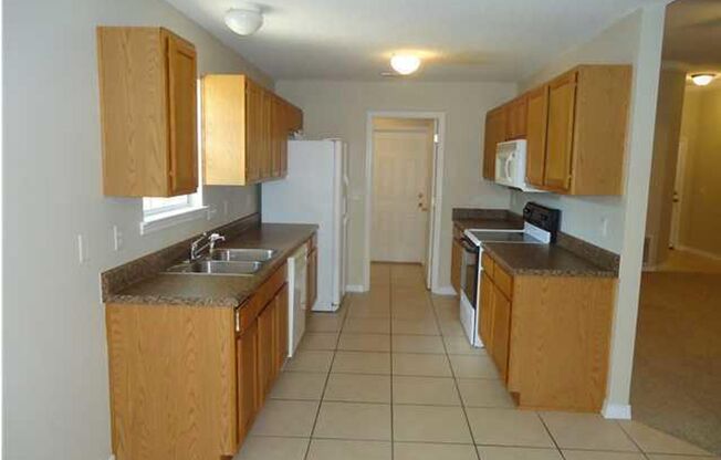 3 beds, 2 baths, $1,900
