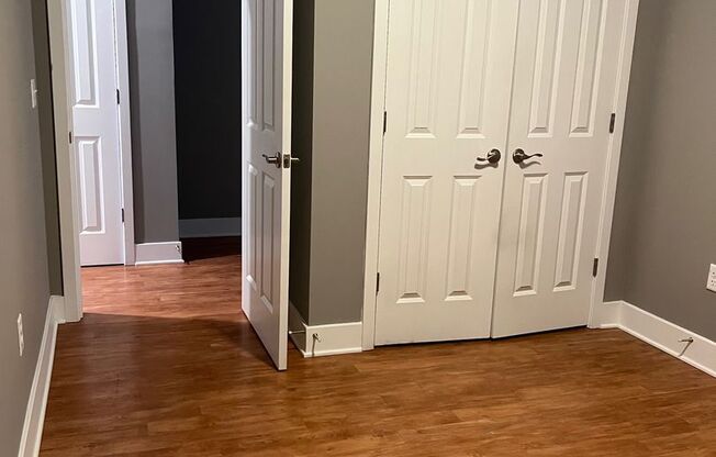 2 beds, 1 bath, 872 sqft, $1,595, Unit 611