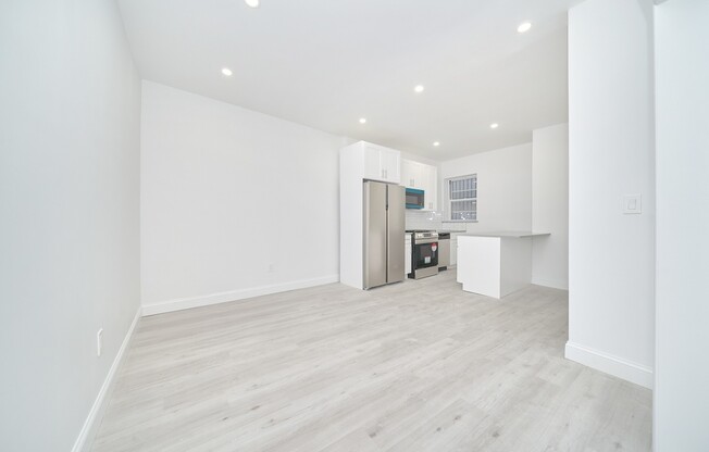 6753 5 AVE