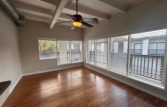 1 bed, 1 bath, 700 sqft, $1,315, Unit 214