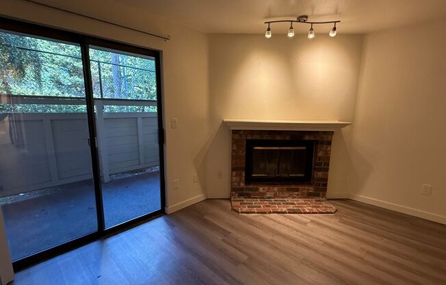 1 bed, 1 bath, 650 sqft, $1,500, Unit A102