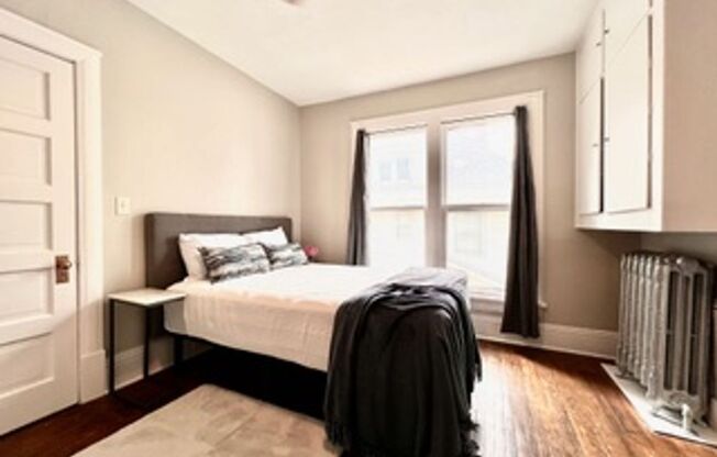 1 bed, 1 bath, $1,095, Unit B2