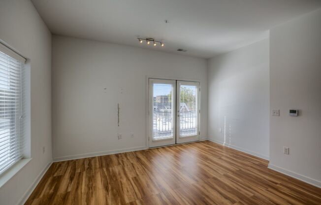 1 bed, 1 bath, 650 sqft, $1,225, Unit 309