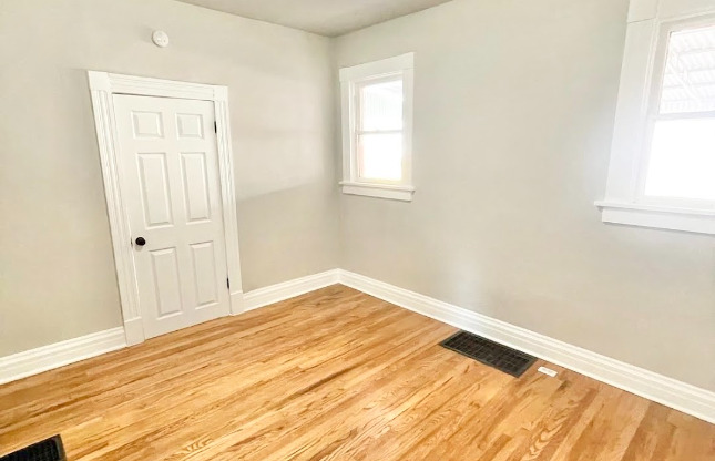 521 VETA AVE