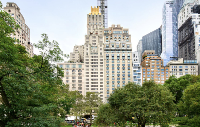 106 CENTRAL PARK S