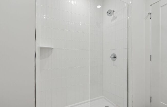 Studio, 1 bath, 398 sqft, $1,555, Unit Unit 734