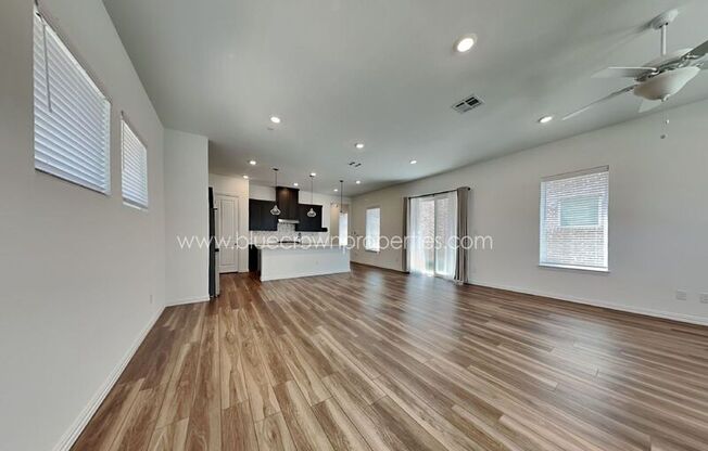 6209 QUEENS PATH