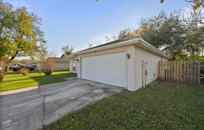 7728 PIKES PEAK DR
