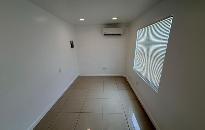 548 NW 30 ST