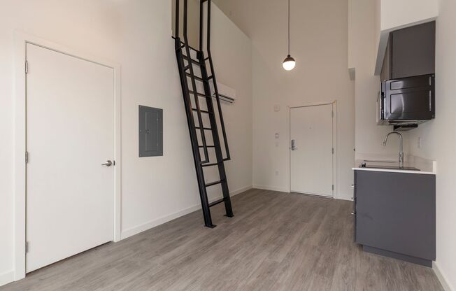 Studio, 1 bath, 302 sqft, $1,150, Unit 408 MFTE