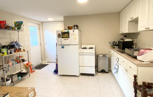 605 MAIN ST