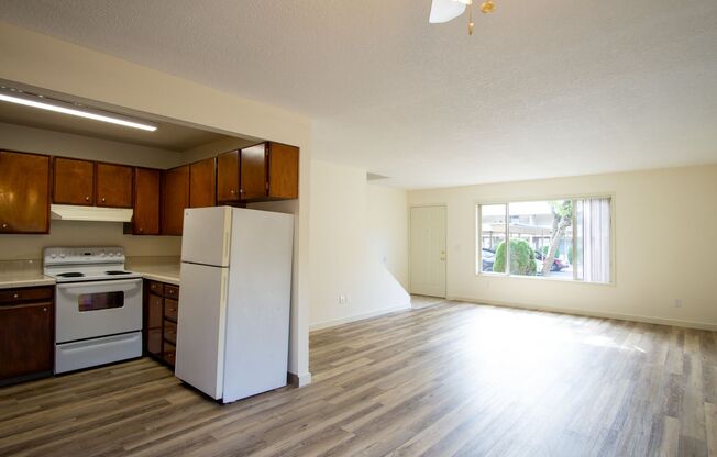 2 beds, 2 baths, $1,995, Unit 9120