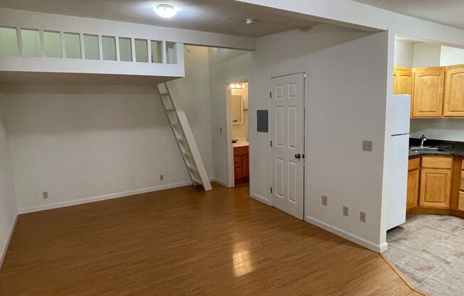 Remodeled Studio Apartment in Mountain View near Tech Companies!