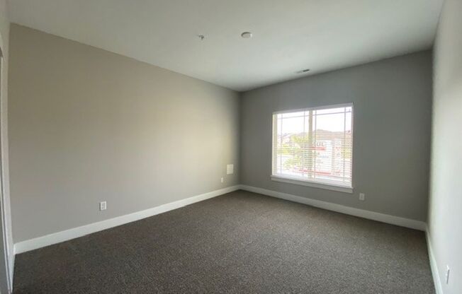 2 beds, 2 baths, 1,163 sqft, $2,068, Unit 2201-101