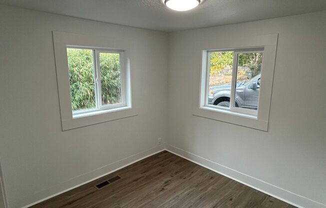 2 beds, 1 bath, $1,800