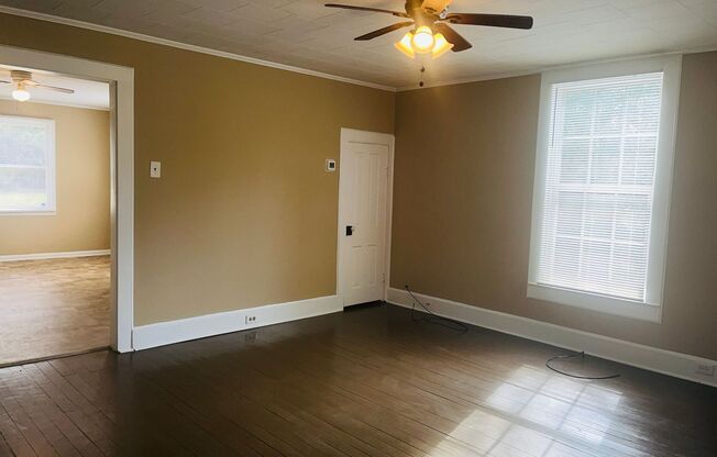 2 beds, 1 bath, $1,350