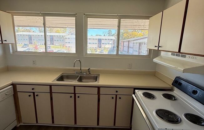 2 beds, 1 bath, 850 sqft, $845, Unit Apt. 42