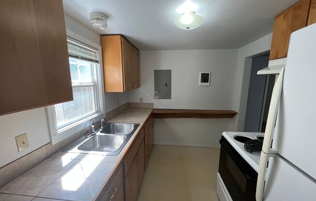 314/316/318/320 E 15th Ave