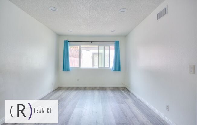 2 beds, 1 bath, $2,700