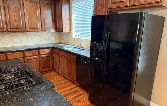 1711 STACY CRES