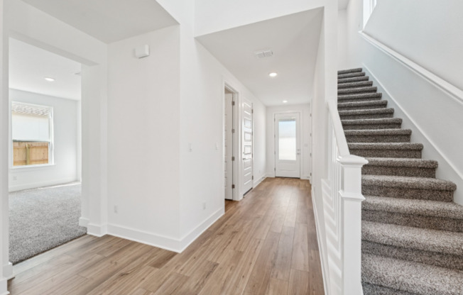 1112 YAUPON HOLLY DR