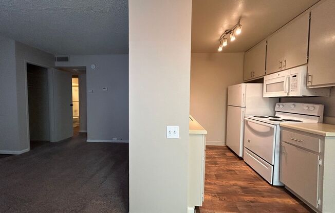 Near Everything, All Amenities!  1616 Q Street, Camellia Court Apartments