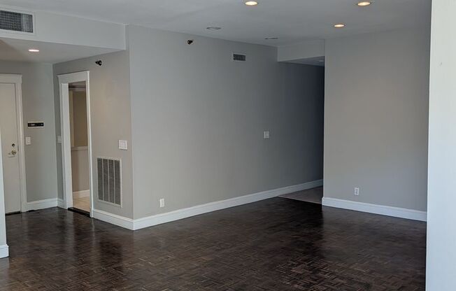 R - 416 Commonwealth Avenue #202