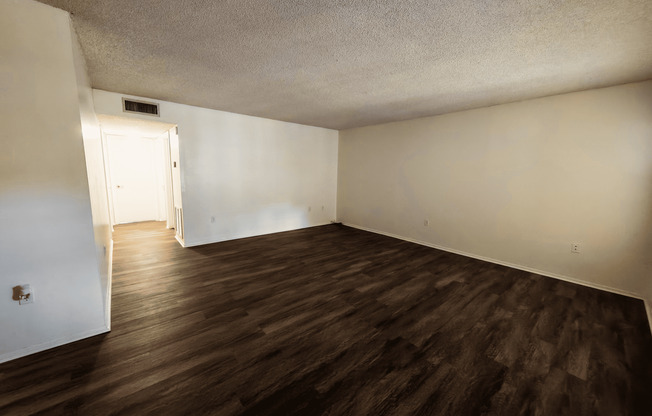 Charming 2-Bedroom Home in an Unbeatable Location!