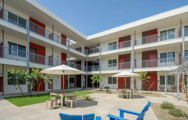 Courtyard at Streamliner 67th in Phoenix Arizona