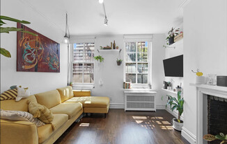 102 GREENWICH AVE