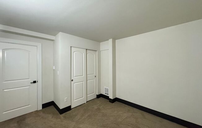 1 bed, 1 bath, 350 sqft, $1,250, Unit 212