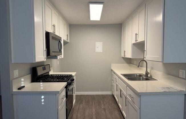 1 bed, 1 bath, 688 sqft, $2,355, Unit 0249