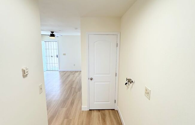 One-month free rent* Spacious and bright 2bd/2ba, washer/dryer, refrigerator, parking - Centrally located and move-in ready!