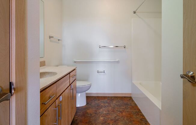 2 beds, 2 baths, 1,132 sqft, $1,660, Unit 8101-402