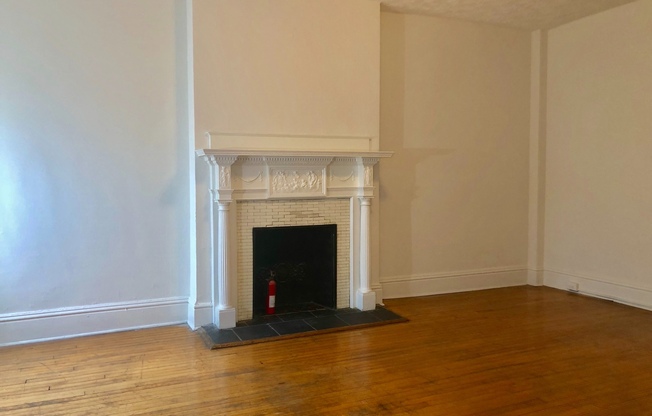 3 beds, 1 bath, 1,225 sqft, $2,299, Unit 1301-43