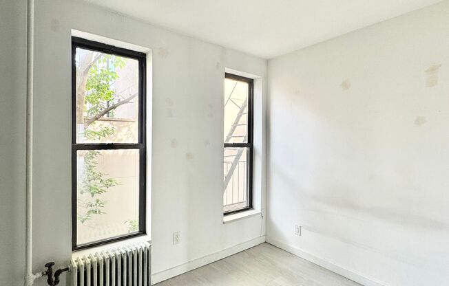 105 3 AVE