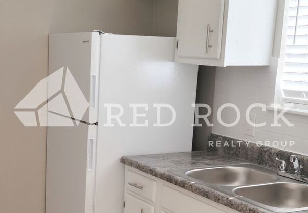 Studio, 1 bath, 550 sqft, $675, Unit R207