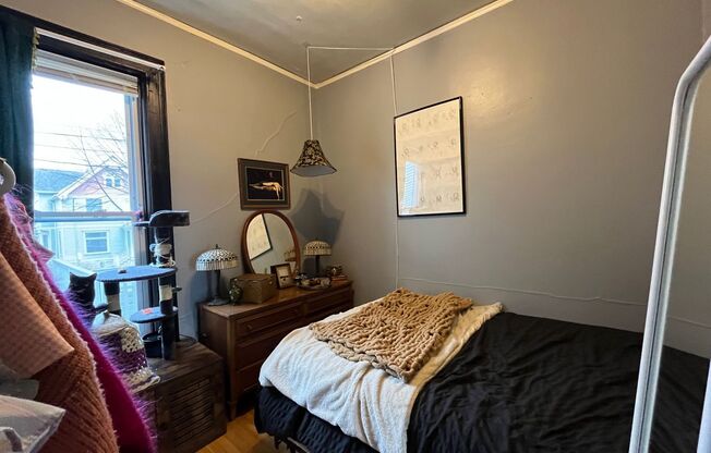 1 bed, 1 bath, $875, Unit 6