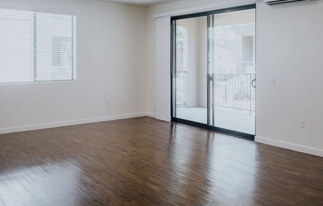 2 beds, 2 baths, 1,085 sqft, $2,110, Unit R102