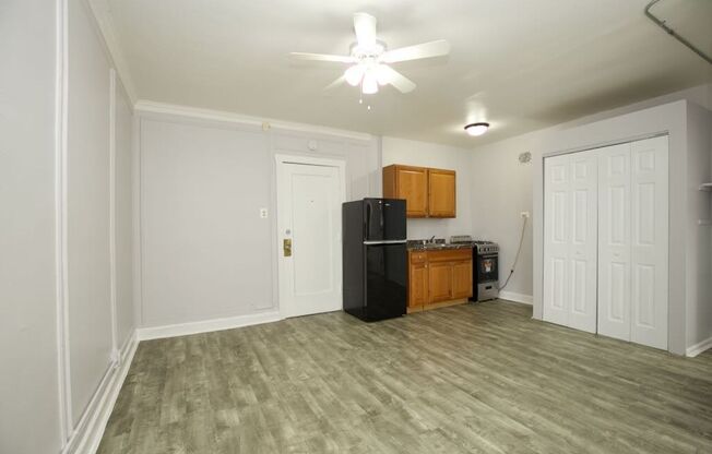 Studio, 1 bath, $1,025, Unit 412