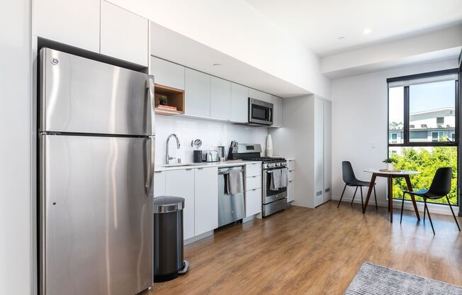 Studio, 1 bath, 537 sqft, $2,450, Unit 409