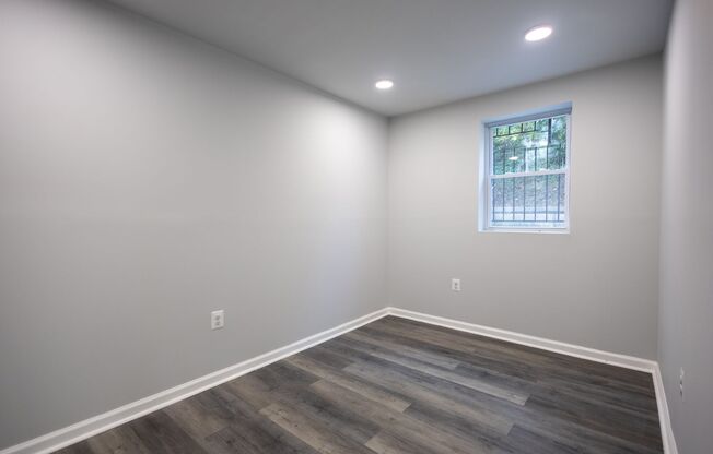 Amazing 3 BR/1 BA Apartment in Anacostia with 1 month free rent and 1 year of free parking!