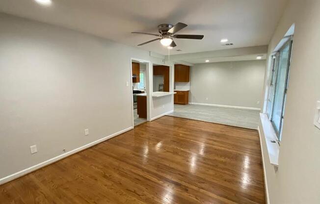 2406 ROSEMEAD DR